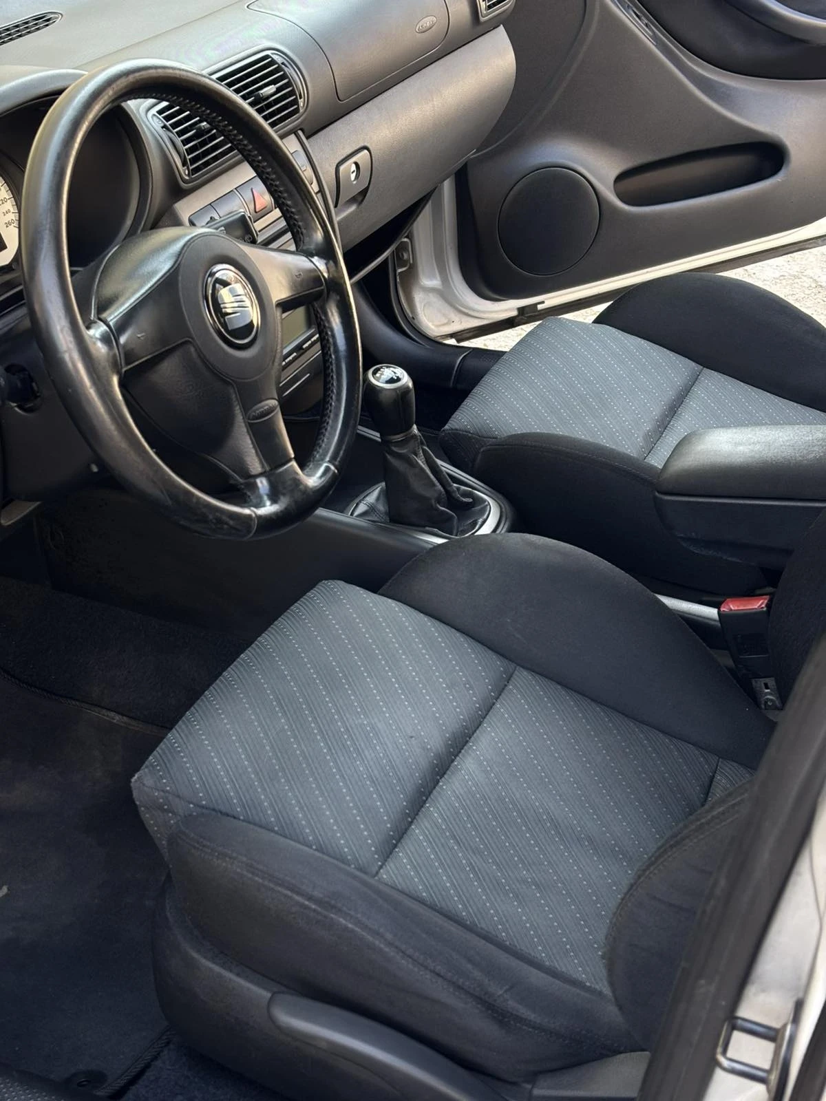 Seat Leon FR, снимка 8 - Автомобили и джипове - 53877297