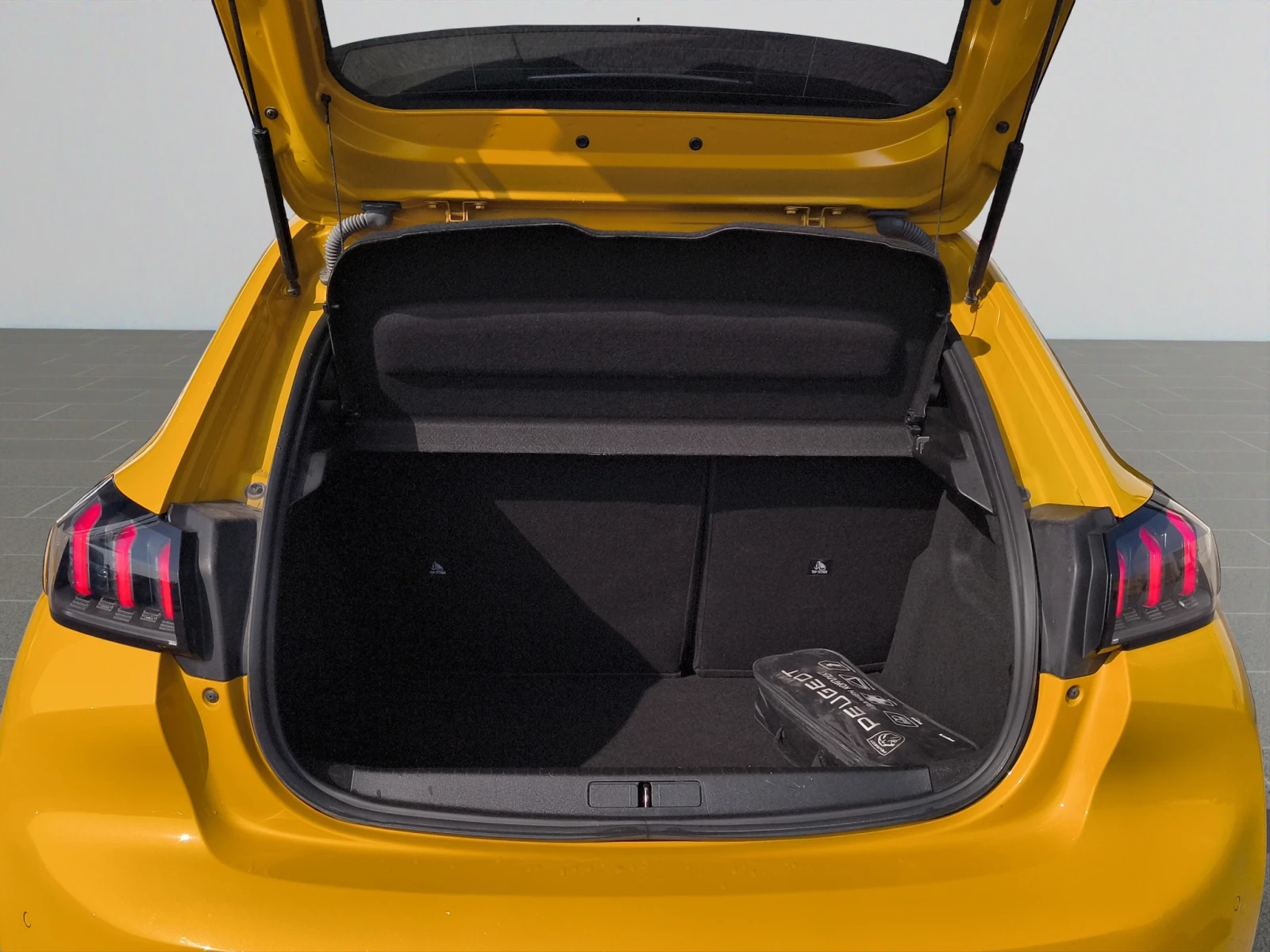 Peugeot 208 ALLURE PACK 1.2 PureTech 100 BVM6 E6 // 2212431, снимка 14 - Автомобили и джипове - 54081029