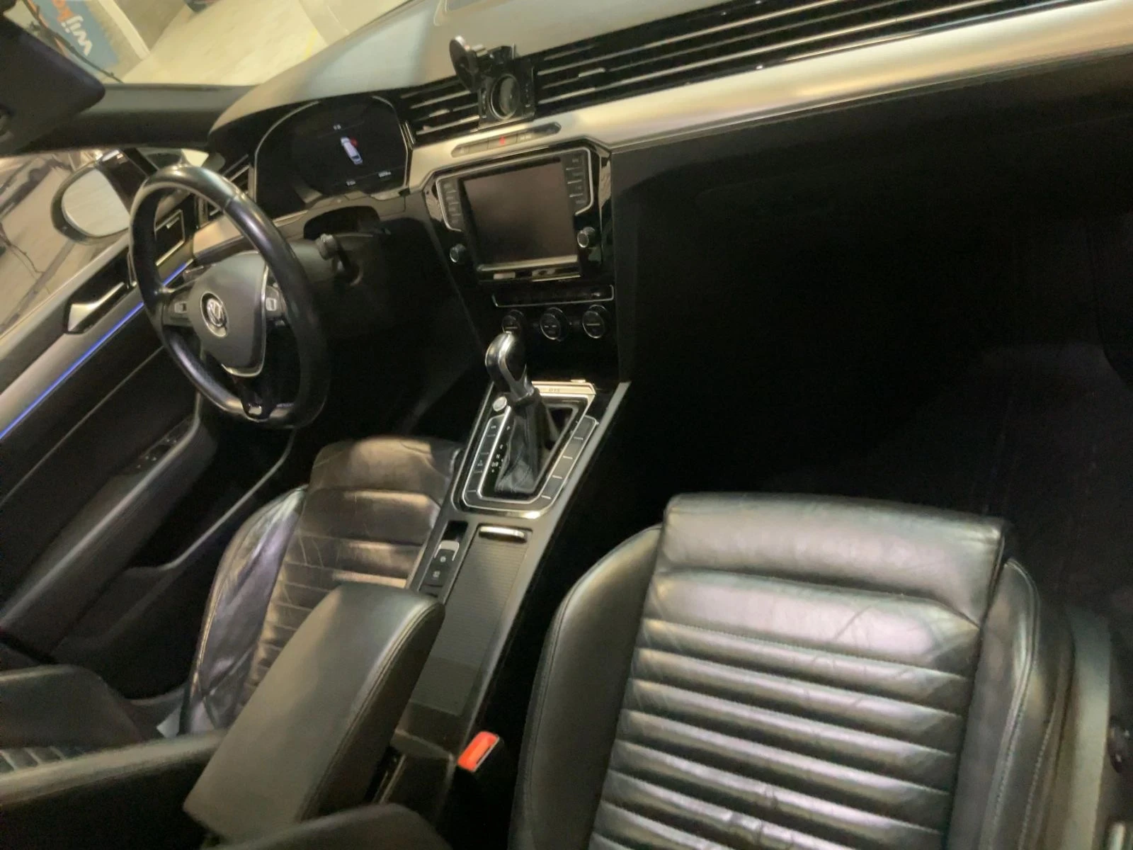 VW Passat GTE / DIGITAL / LED / PANORAMA / Plug-in Hybrid | Mobile.bg � ����������� 7