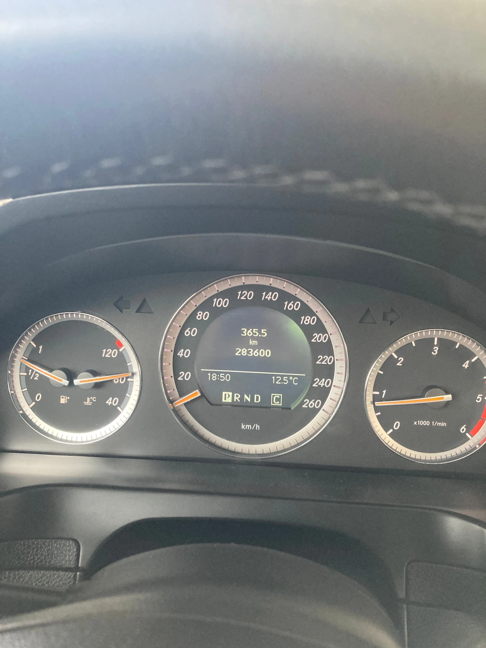 Mercedes-Benz C 220 Avantgarde, снимка 12 - Автомобили и джипове - 54184467