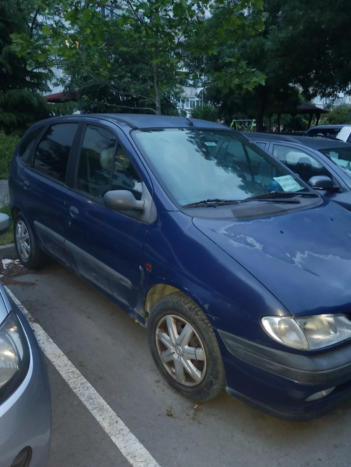 Renault Scenic, снимка 3 - Автомобили и джипове - 54743675
