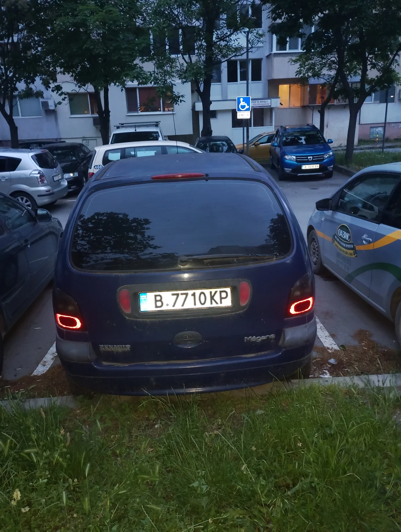 Renault Scenic, снимка 4 - Автомобили и джипове - 54743675