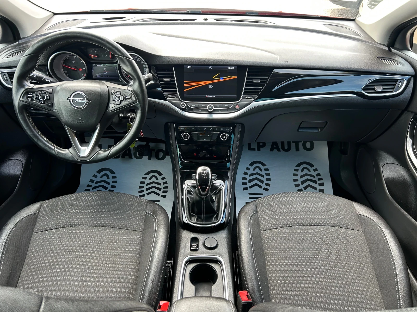 Opel Astra * 1.6CDTI* 110к.с* NAVI* LED* Сервизна История* , снимка 11 - Автомобили и джипове - 54937528