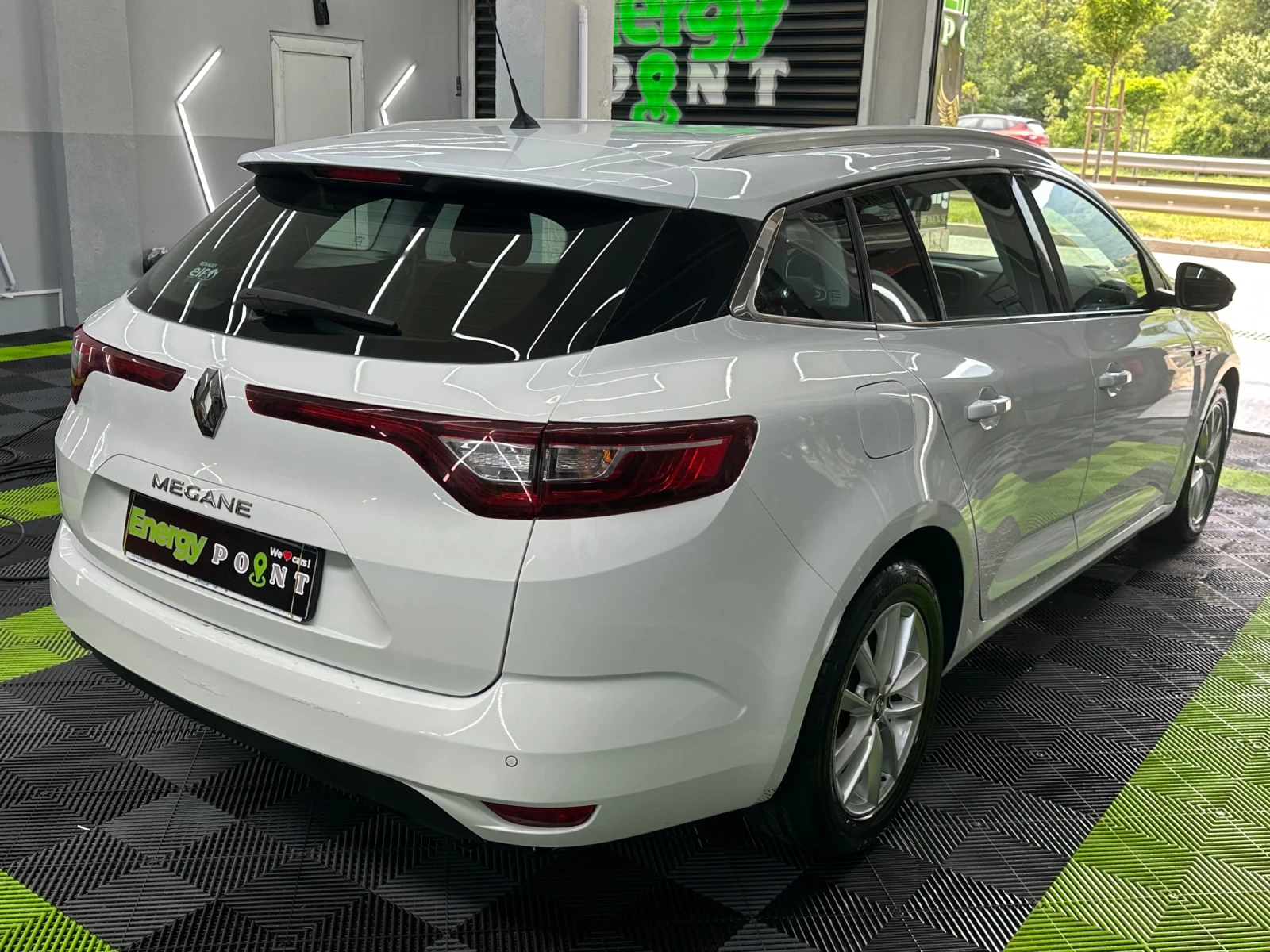 Renault Megane 1.5dci, снимка 4 - Автомобили и джипове - 54960888