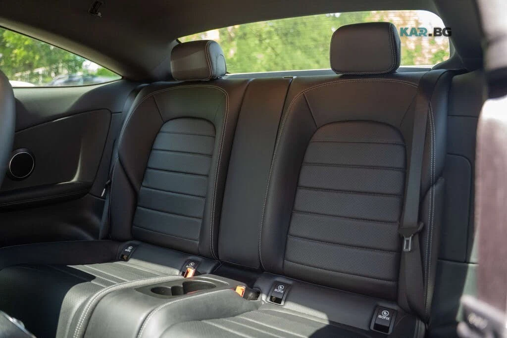 Mercedes-Benz C 300 * 4MATIC* АвтоКредит * (ЦЕНА ДО БГ), снимка 17 - Автомобили и джипове - 55091701