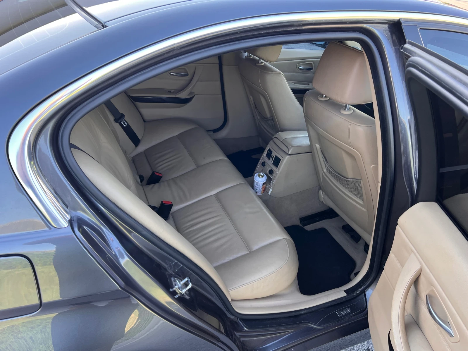 BMW 330, снимка 12 - Автомобили и джипове - 55236363