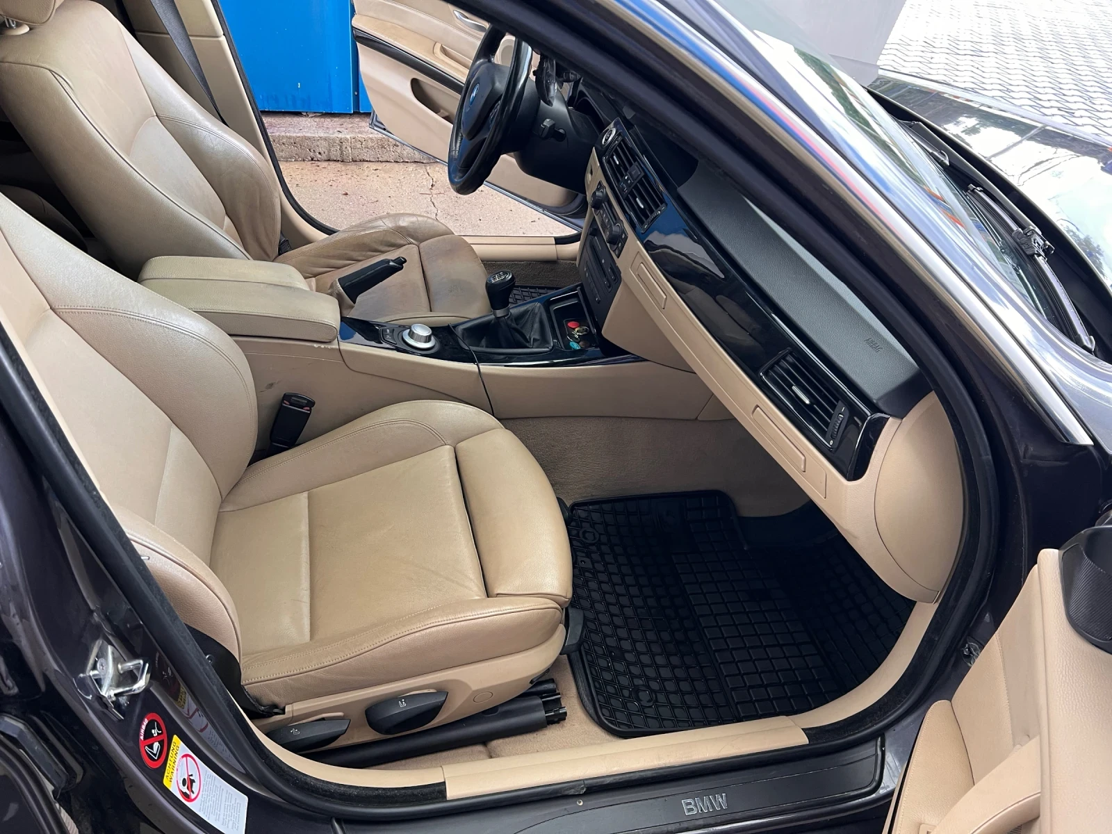 BMW 330, снимка 7 - Автомобили и джипове - 55236363