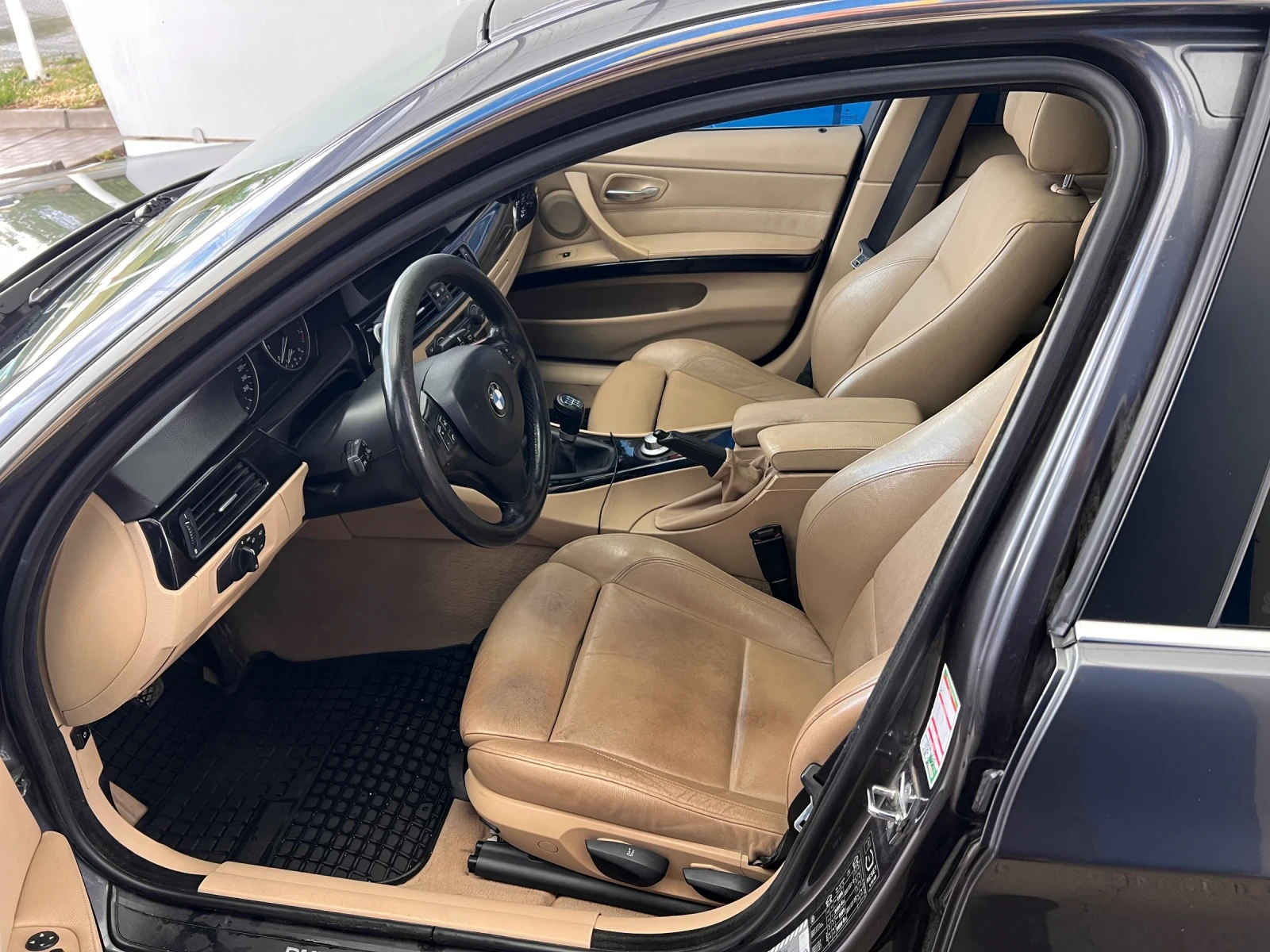 BMW 330, снимка 6 - Автомобили и джипове - 55236363