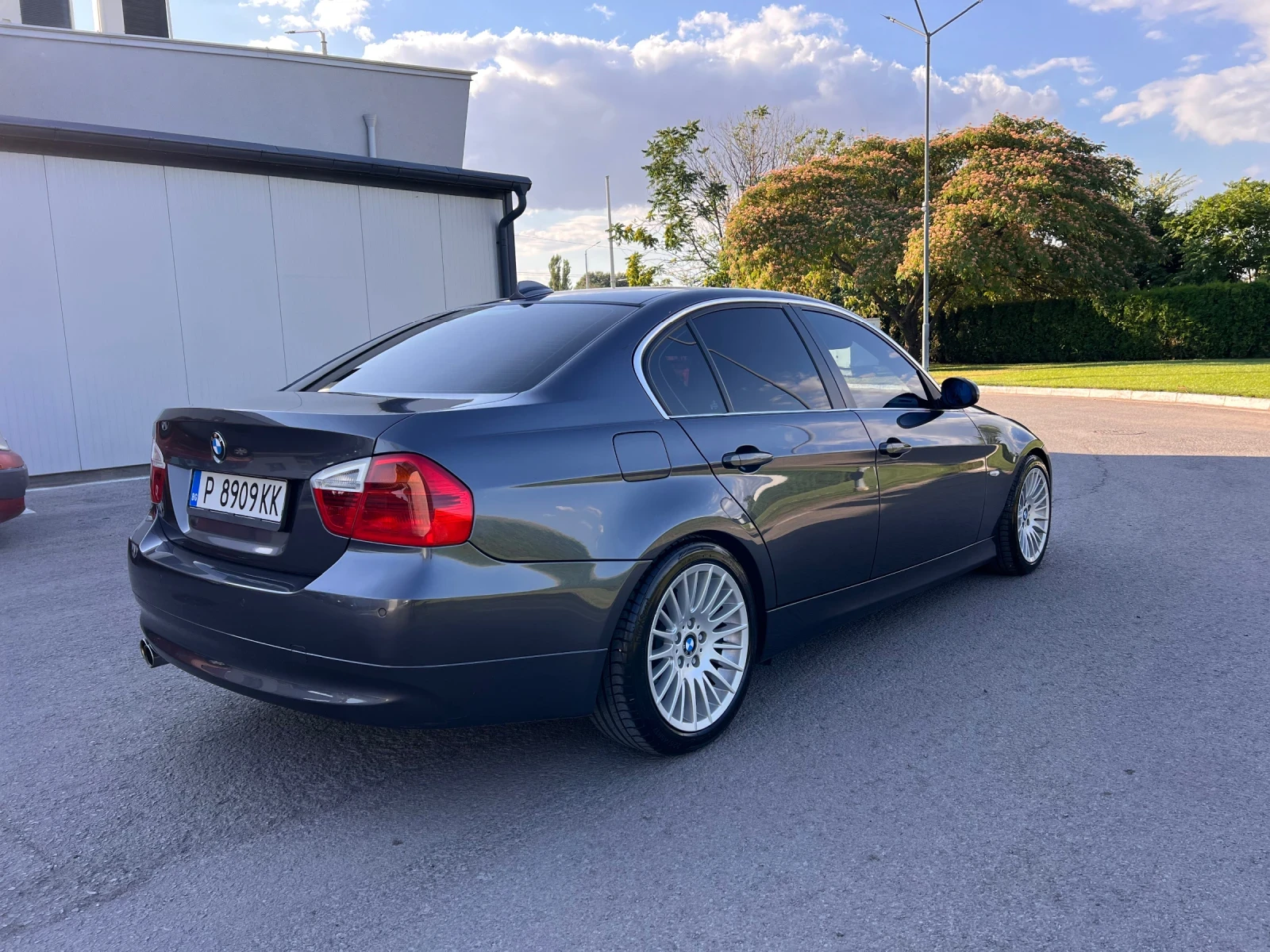 BMW 330, снимка 4 - Автомобили и джипове - 55236363