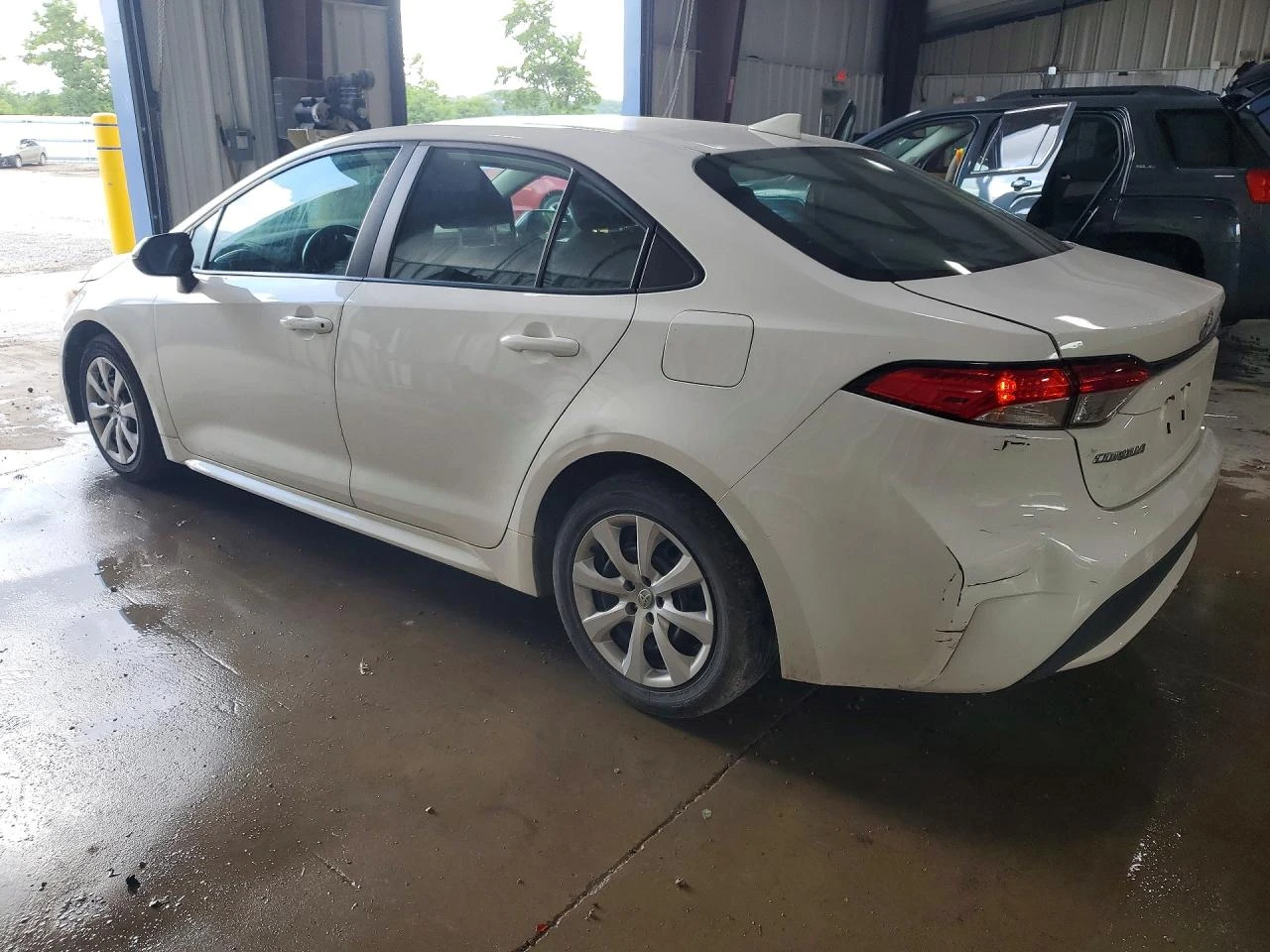 Toyota Corolla 1.8l Le, снимка 2 - Автомобили и джипове - 55970556