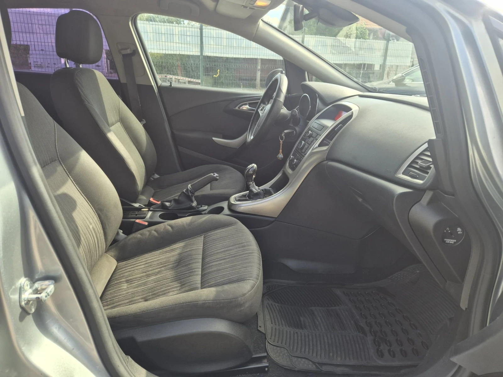Opel Astra 1.7  110кс ТОП ЦЕНА!!!, снимка 13 - Автомобили и джипове - 56232669
