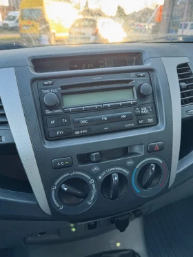 Toyota Hilux 2.5D-4D КЛИМА - 9300 € / 18189.22 лв. - 75258001 8