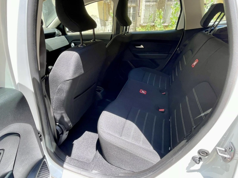 Dacia Duster 4WD, снимка 5 - Автомобили и джипове - 52401271