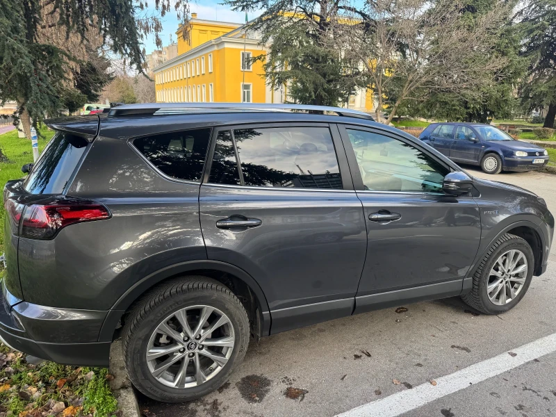 Toyota Rav4 2.5 Hibrid 4x4, снимка 10 - Автомобили и джипове - 52906628