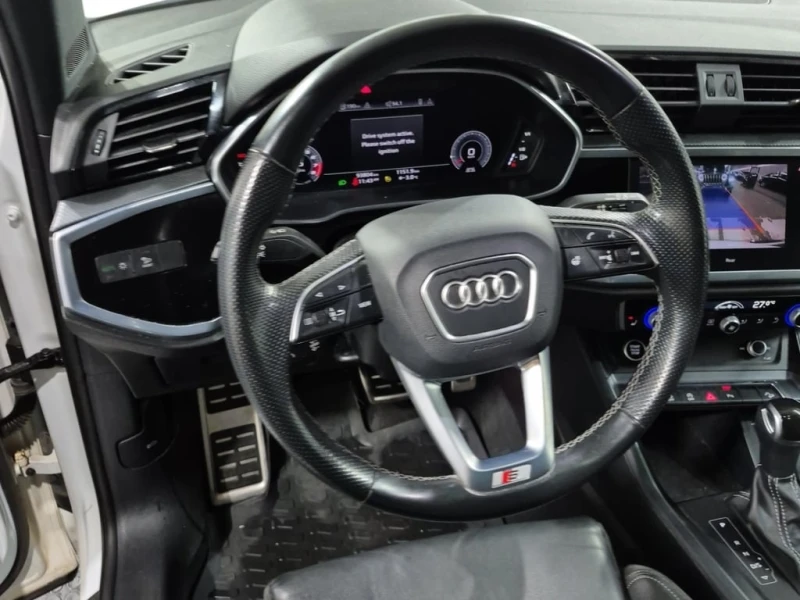 Audi Q3 * PROGRESSIV * CARFAX * БЕЗ ПЪРВОНАЧАЛНА ВНОСКА, снимка 11 - Автомобили и джипове - 52916651