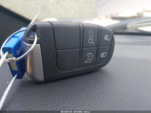 Dodge Durango R/T AWD 2021 - изображение 10