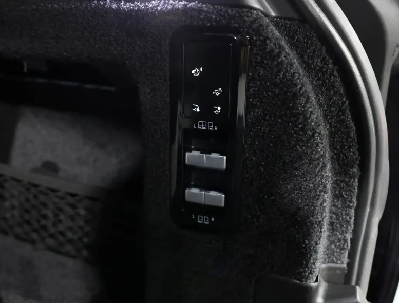 Land Rover Range rover 7 МЕСТЕН* ХЕД ЪП* 360* КРАЙНА ЦЕНА, снимка 16 - Автомобили и джипове - 56248434