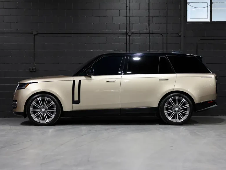 Land Rover Range rover 7 МЕСТЕН* ХЕД ЪП* 360* КРАЙНА ЦЕНА, снимка 4 - Автомобили и джипове - 56248434