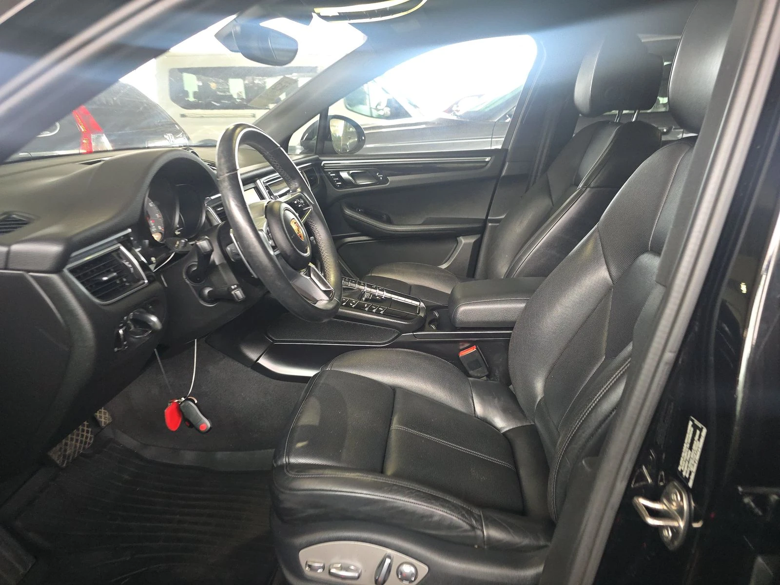 Porsche Macan S Обдух* BOSE* М.Точка* Ambient* Park Assist* Пано - изображение 7