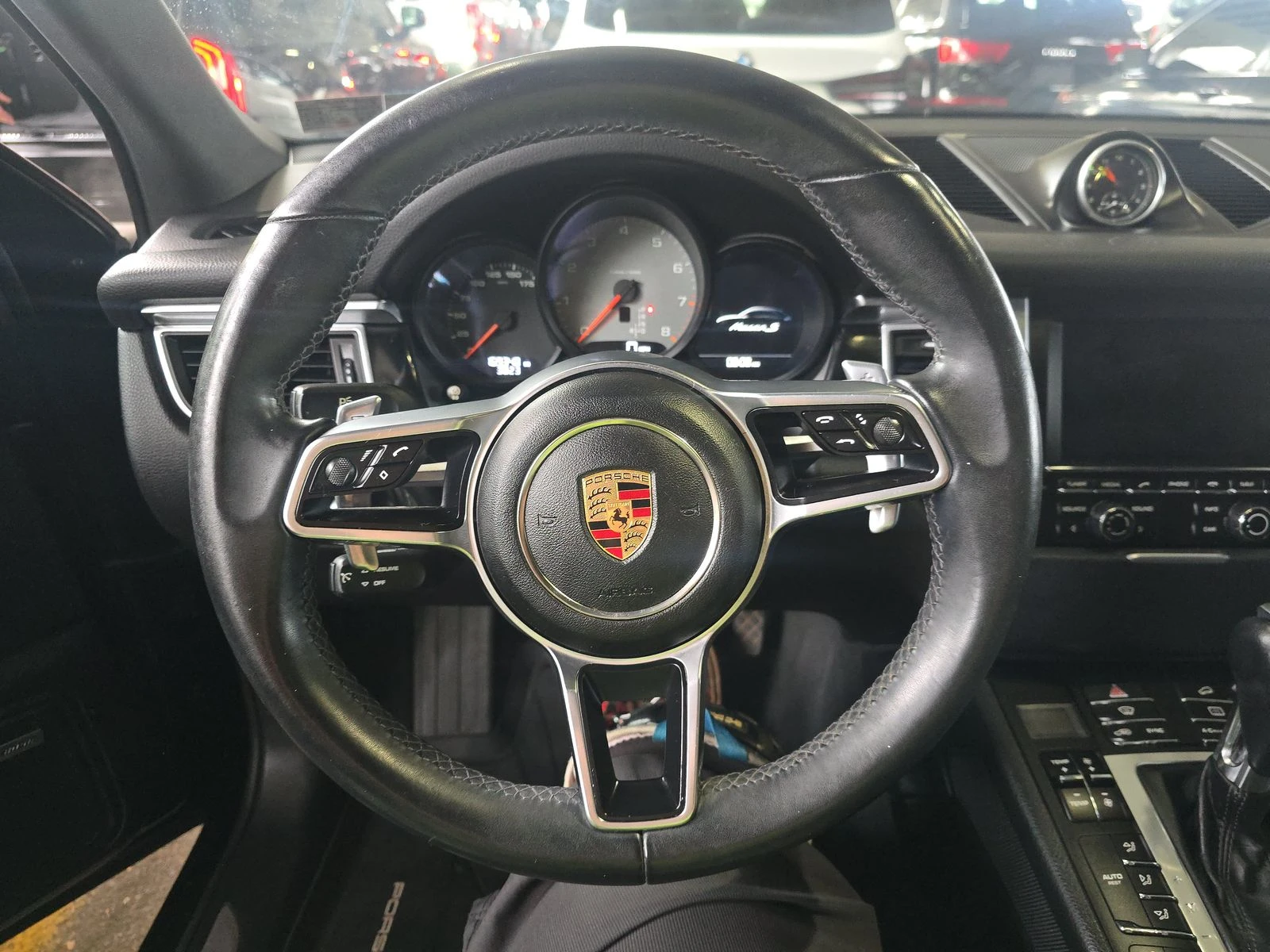 Porsche Macan S Обдух* BOSE* М.Точка* Ambient* Park Assist* Пано - изображение 9