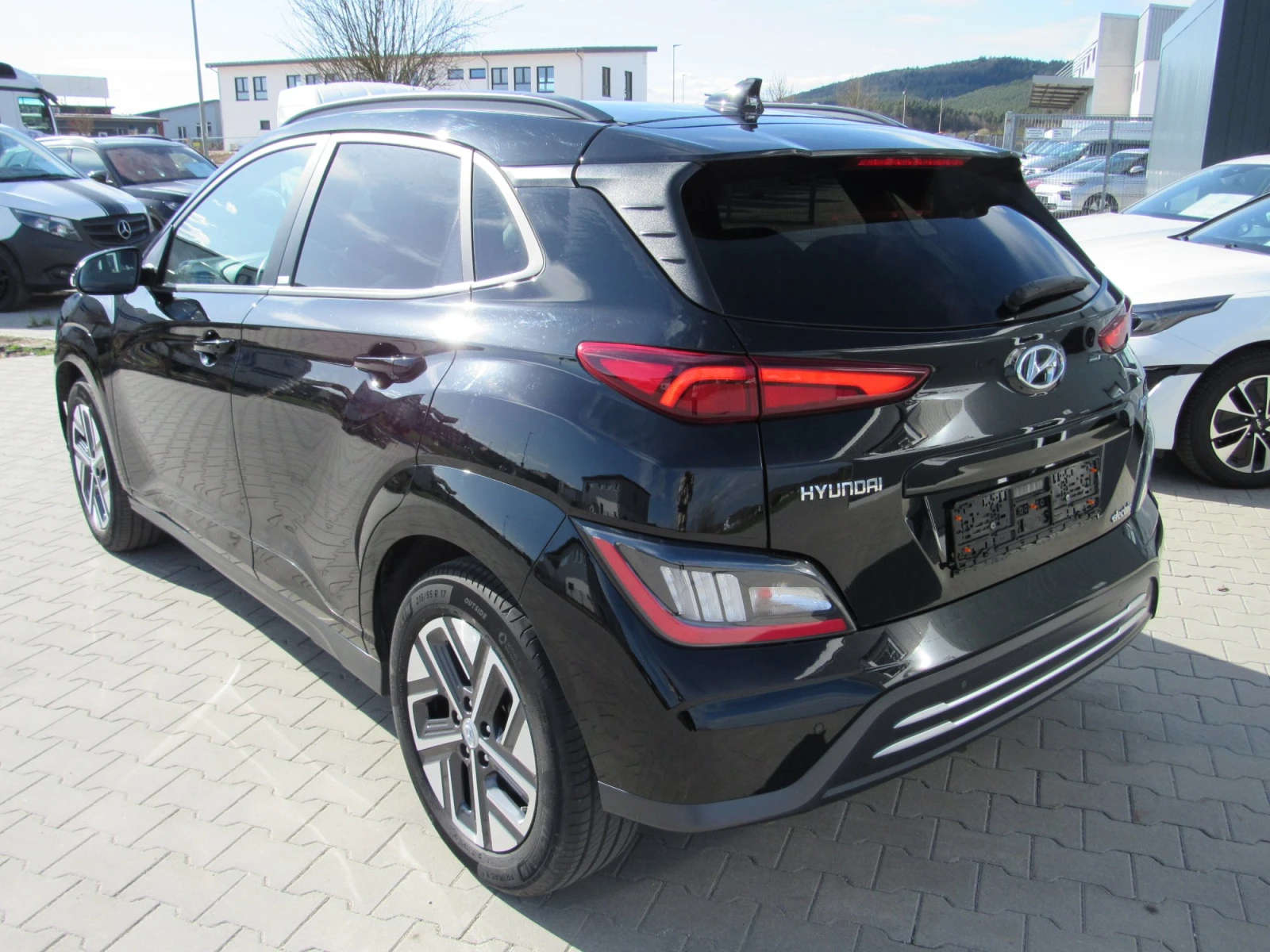 Hyundai Kona 39 kWh Trend - изображение 3