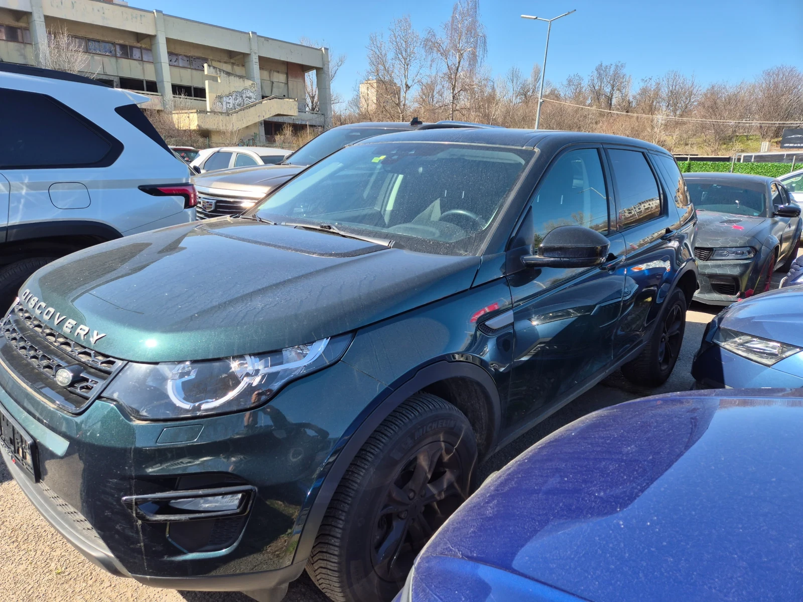 Land Rover Discovery Sport 4x4 Запазен автомобил : Сервизна история , снимка 2 - Автомобили и джипове - 52849395