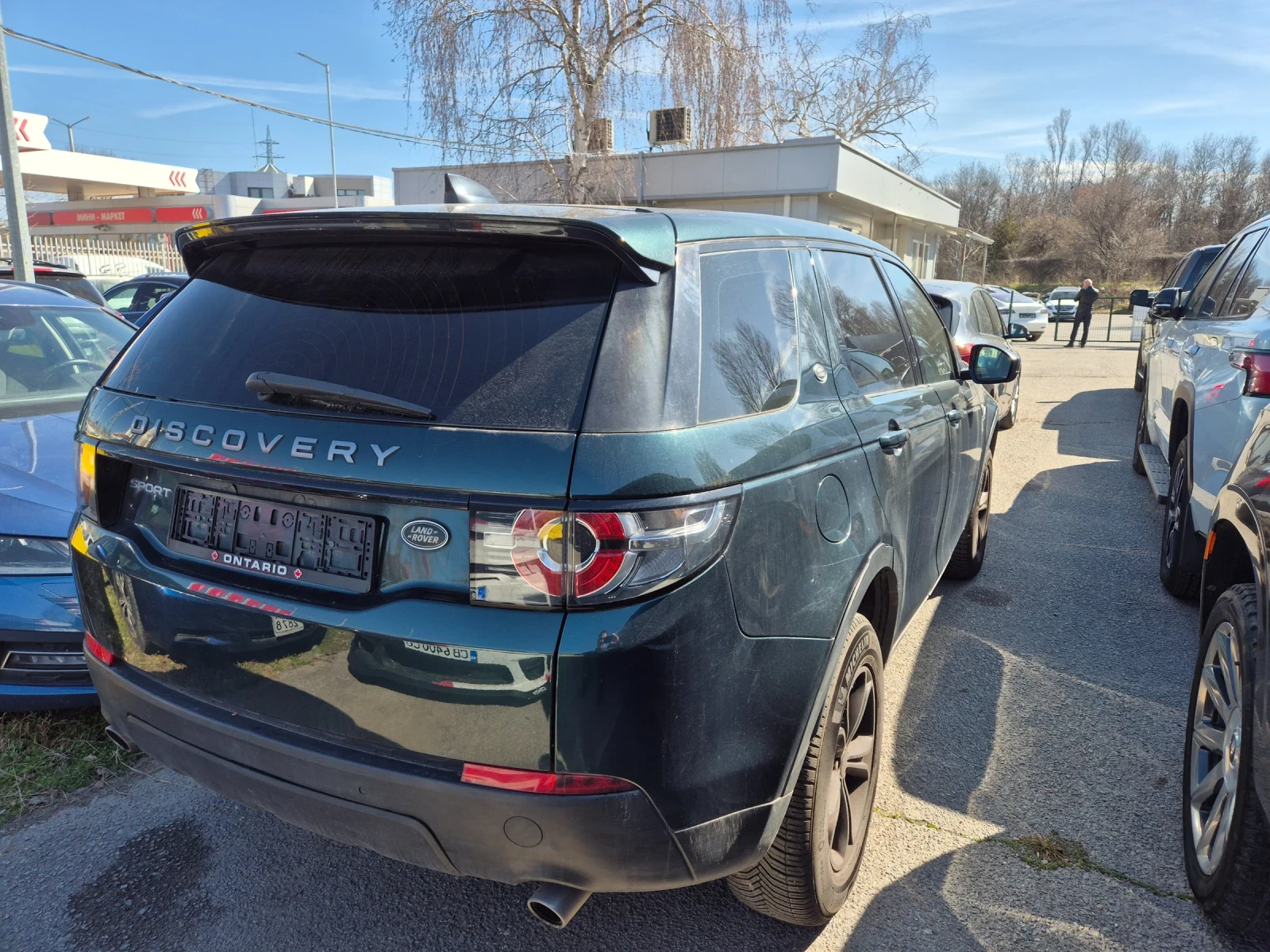 Land Rover Discovery Sport 4x4 Запазен автомобил : Сервизна история , снимка 5 - Автомобили и джипове - 52849395