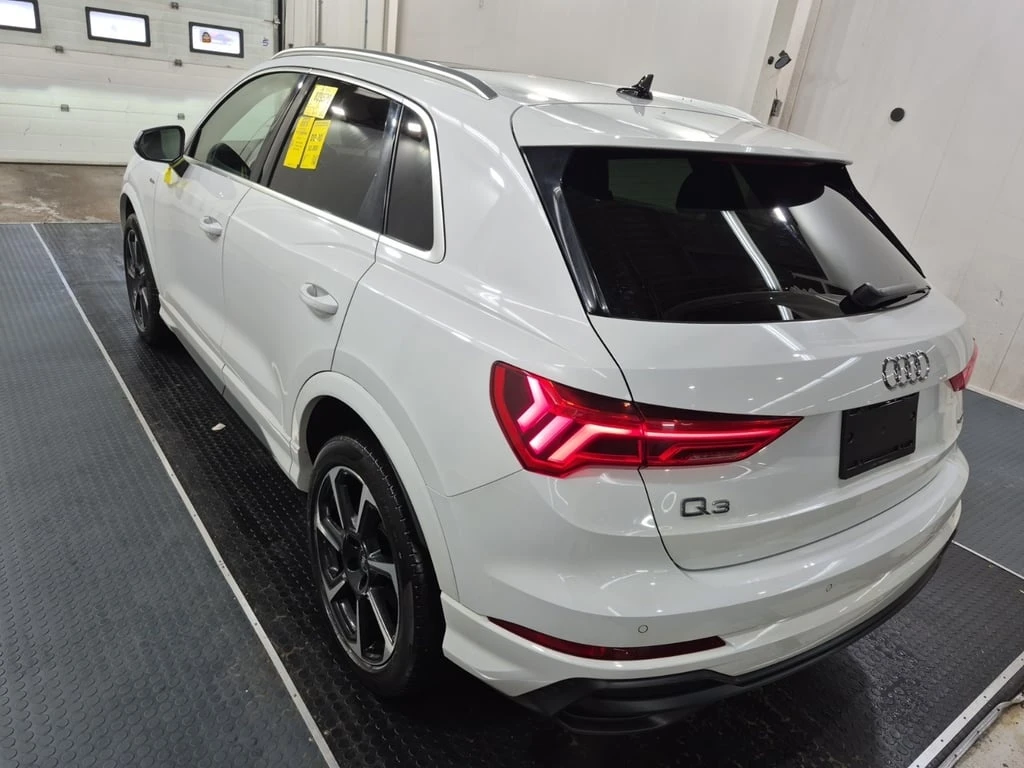 Audi Q3 * PROGRESSIV * CARFAX * БЕЗ ПЪРВОНАЧАЛНА ВНОСКА - изображение 7