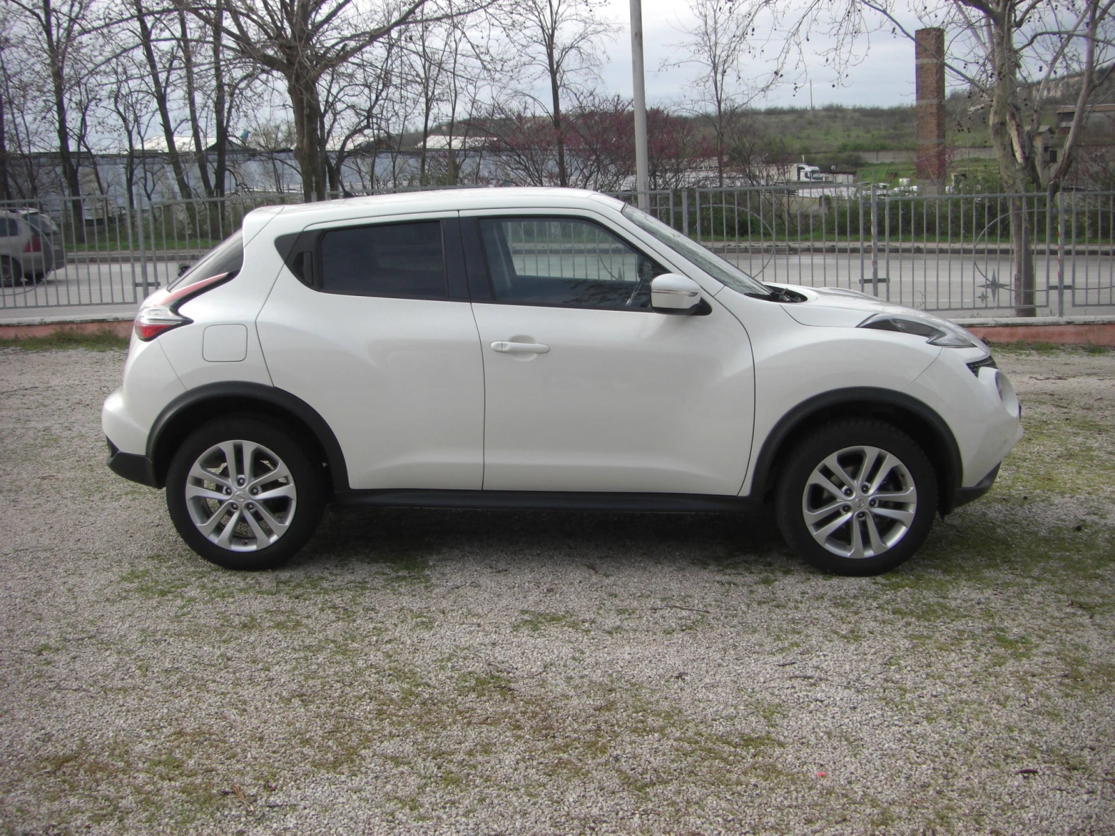 Nissan Juke 1.5dci 6ck. FACELIFT, снимка 6 - Автомобили и джипове - 53915102
