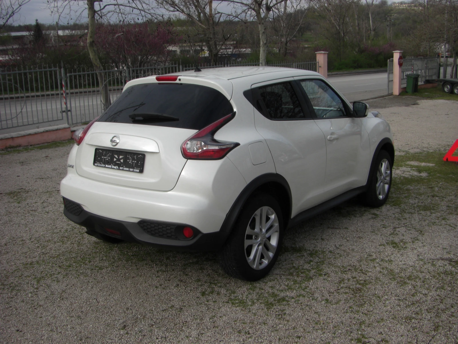 Nissan Juke 1.5dci 6ck. FACELIFT, снимка 5 - Автомобили и джипове - 53915102