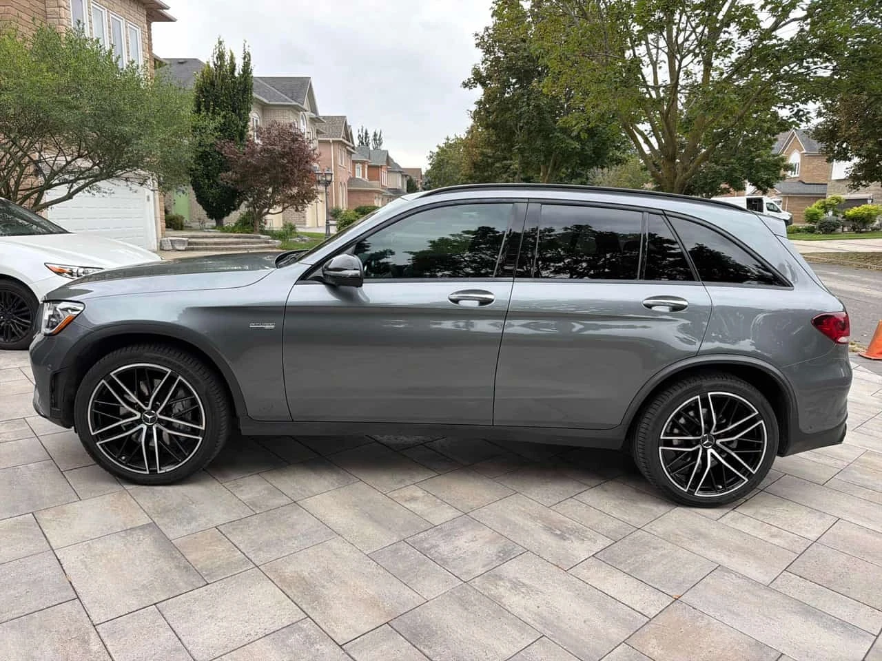Mercedes-Benz GLC 43 AMG * CARFAX * ОПЦИЯ ЗА ФИНАНСИРАНЕ, снимка 2 - Автомобили и джипове - 55777789