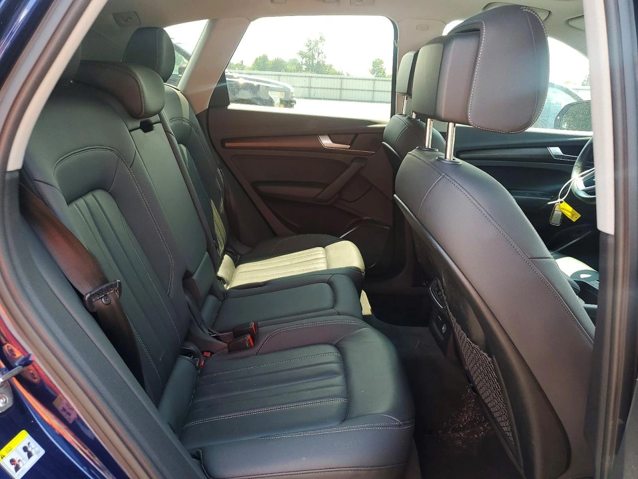 Audi Q5 2.0l Premium, снимка 11 - Автомобили и джипове - 55803027