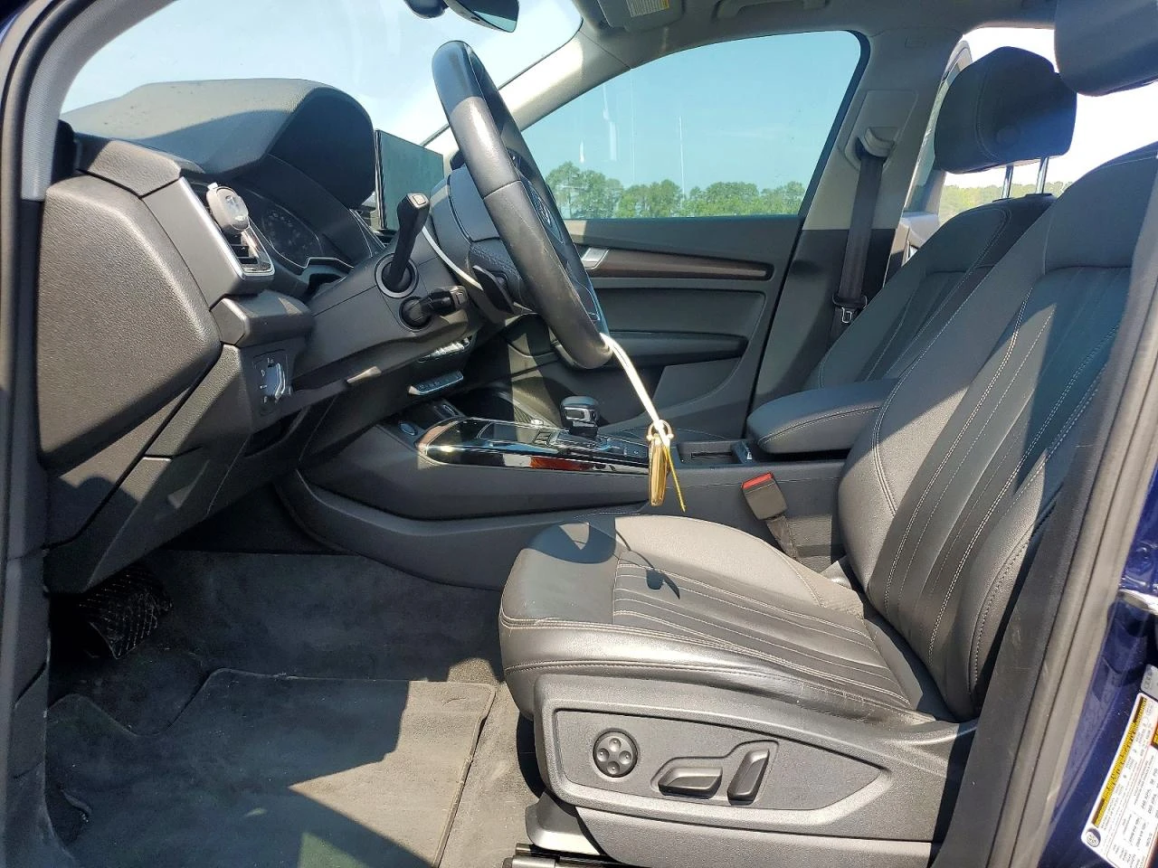 Audi Q5 2.0l Premium, снимка 7 - Автомобили и джипове - 55803027