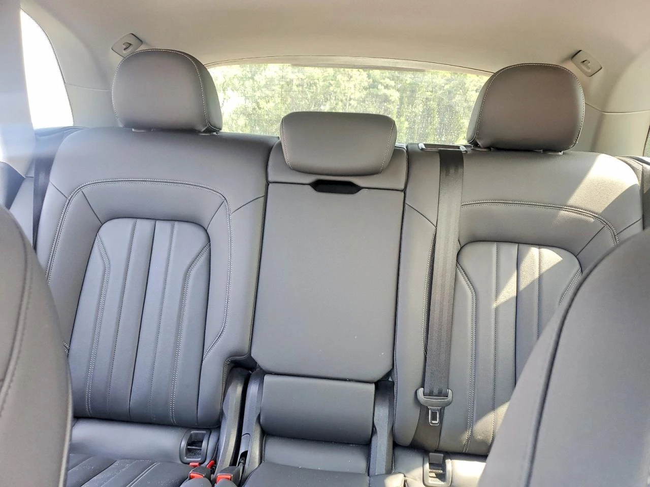 Audi Q5 2.0l Premium, снимка 10 - Автомобили и джипове - 55803027