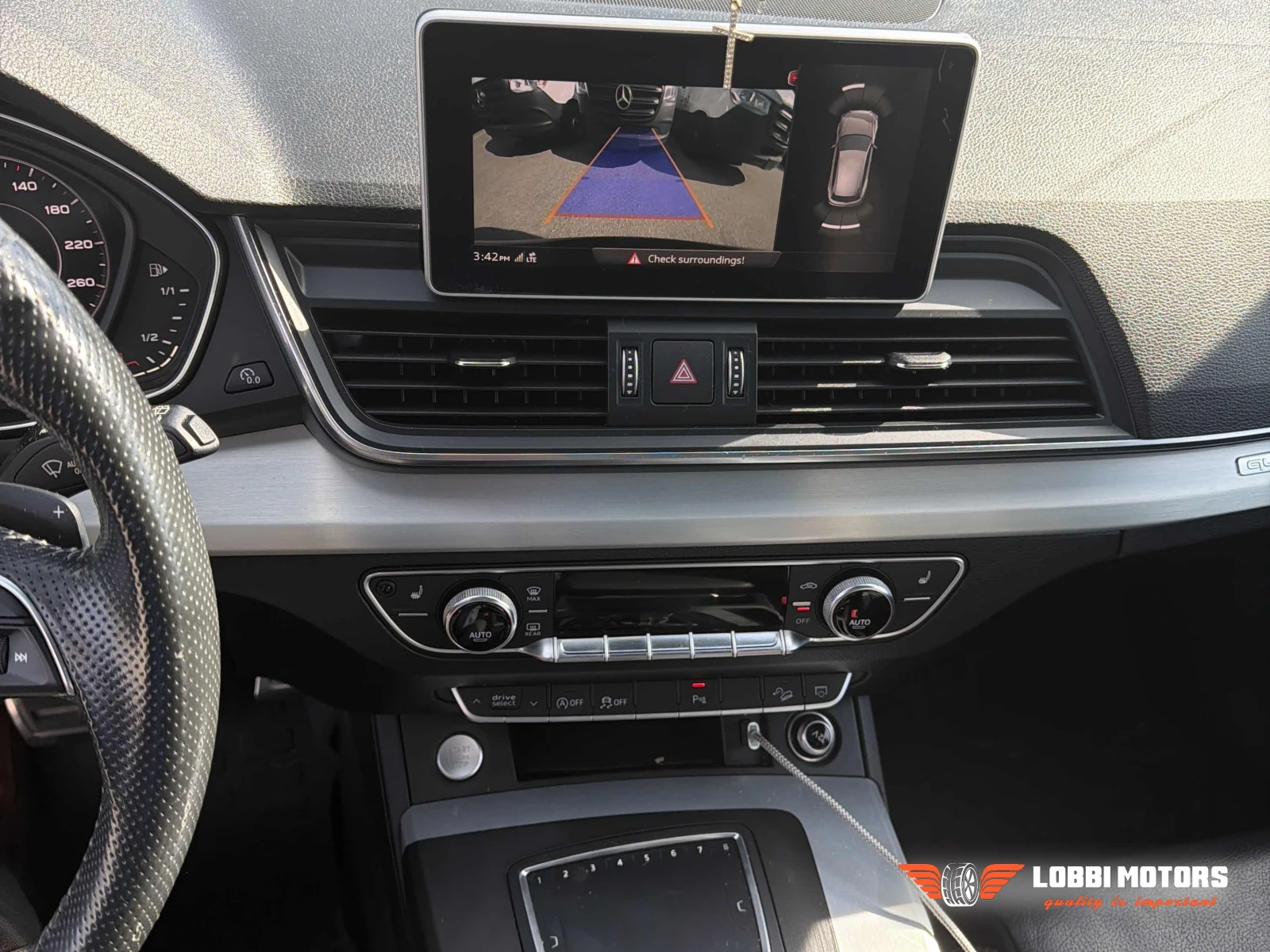 Audi Q5, снимка 6 - Автомобили и джипове - 55955912