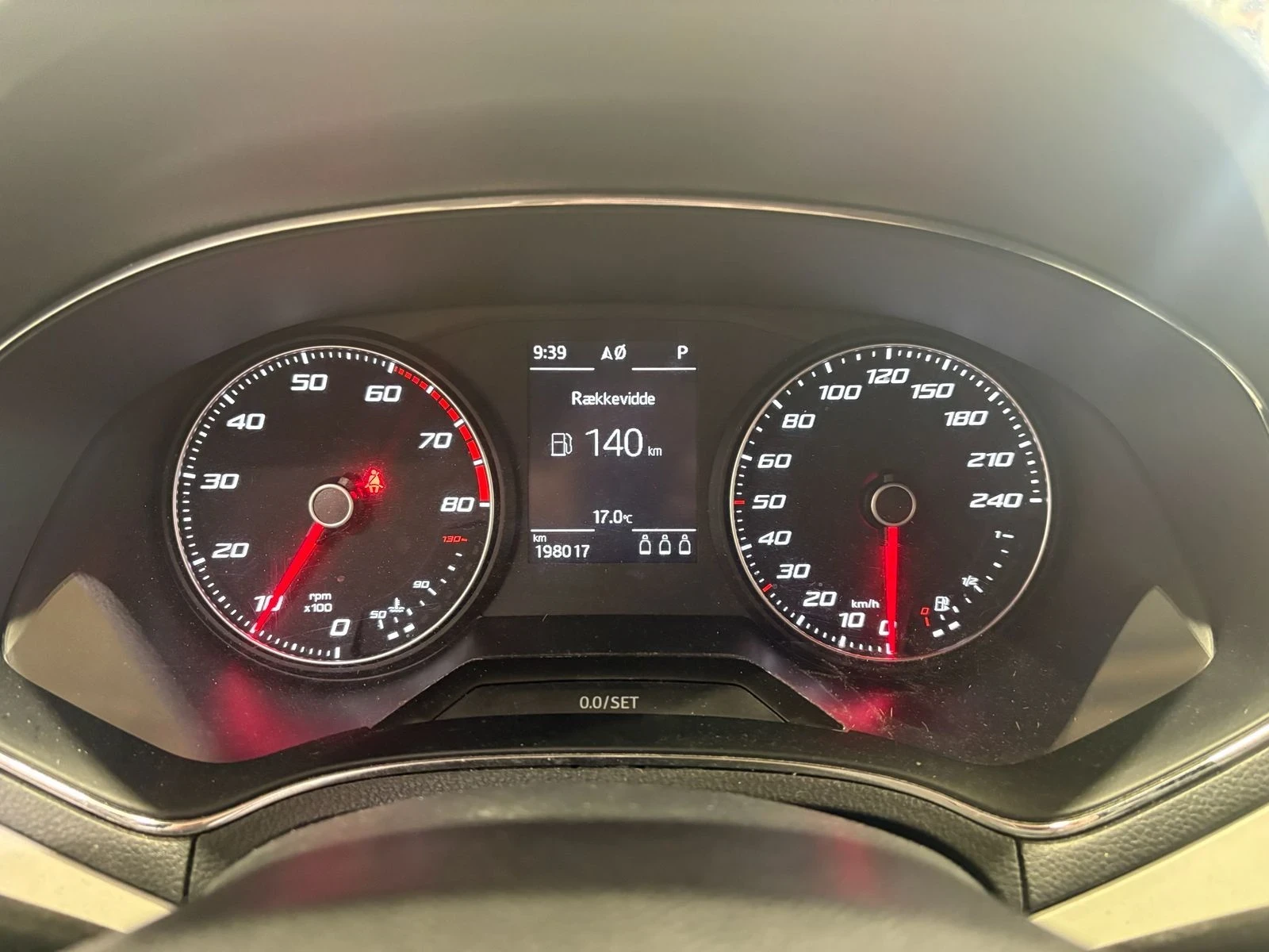 Seat Arona 1.0TSI 116hp | DSG7 | Xcellance, снимка 9 - Автомобили и джипове - 56130459