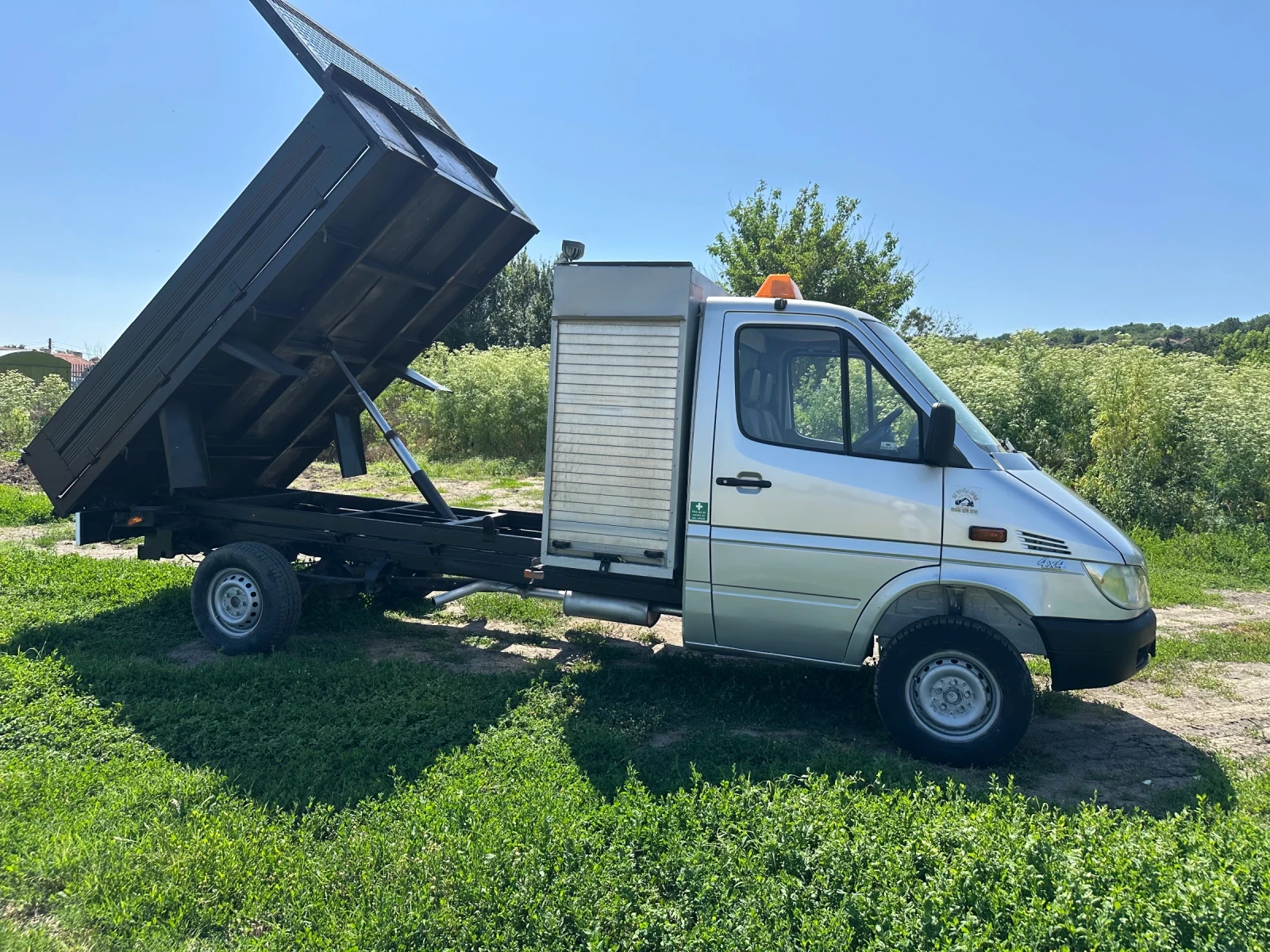 Mercedes-Benz Sprinter 311 САМОСВАЛ - 4х4 - изображение 2