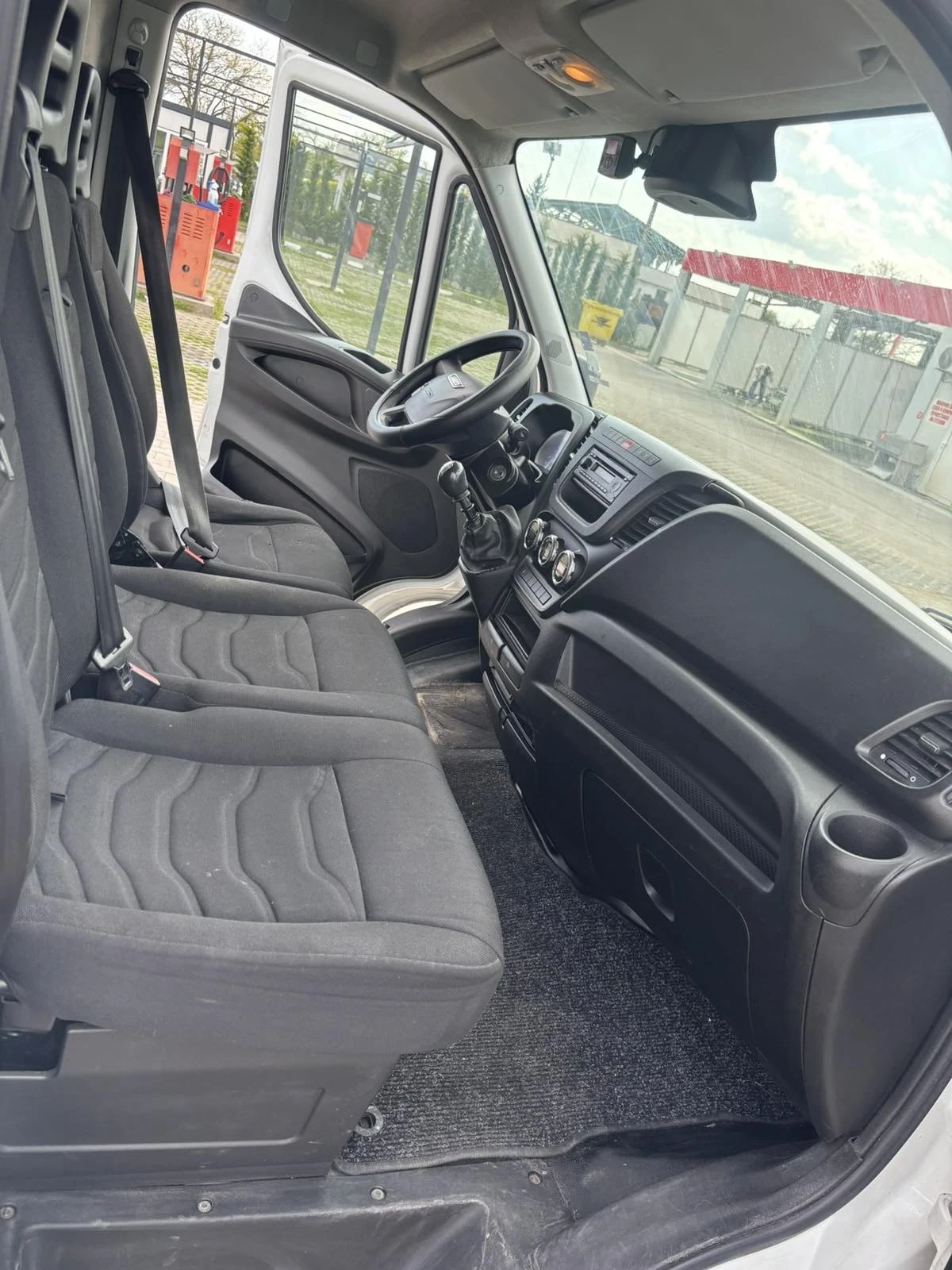 Iveco Daily, снимка 8 - Бусове и автобуси - 55153072