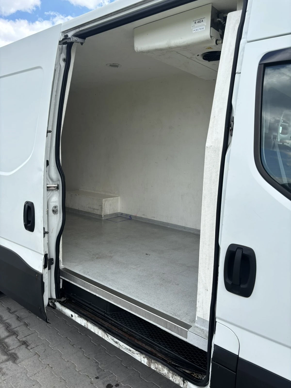 Iveco Daily, снимка 4 - Бусове и автобуси - 55153072