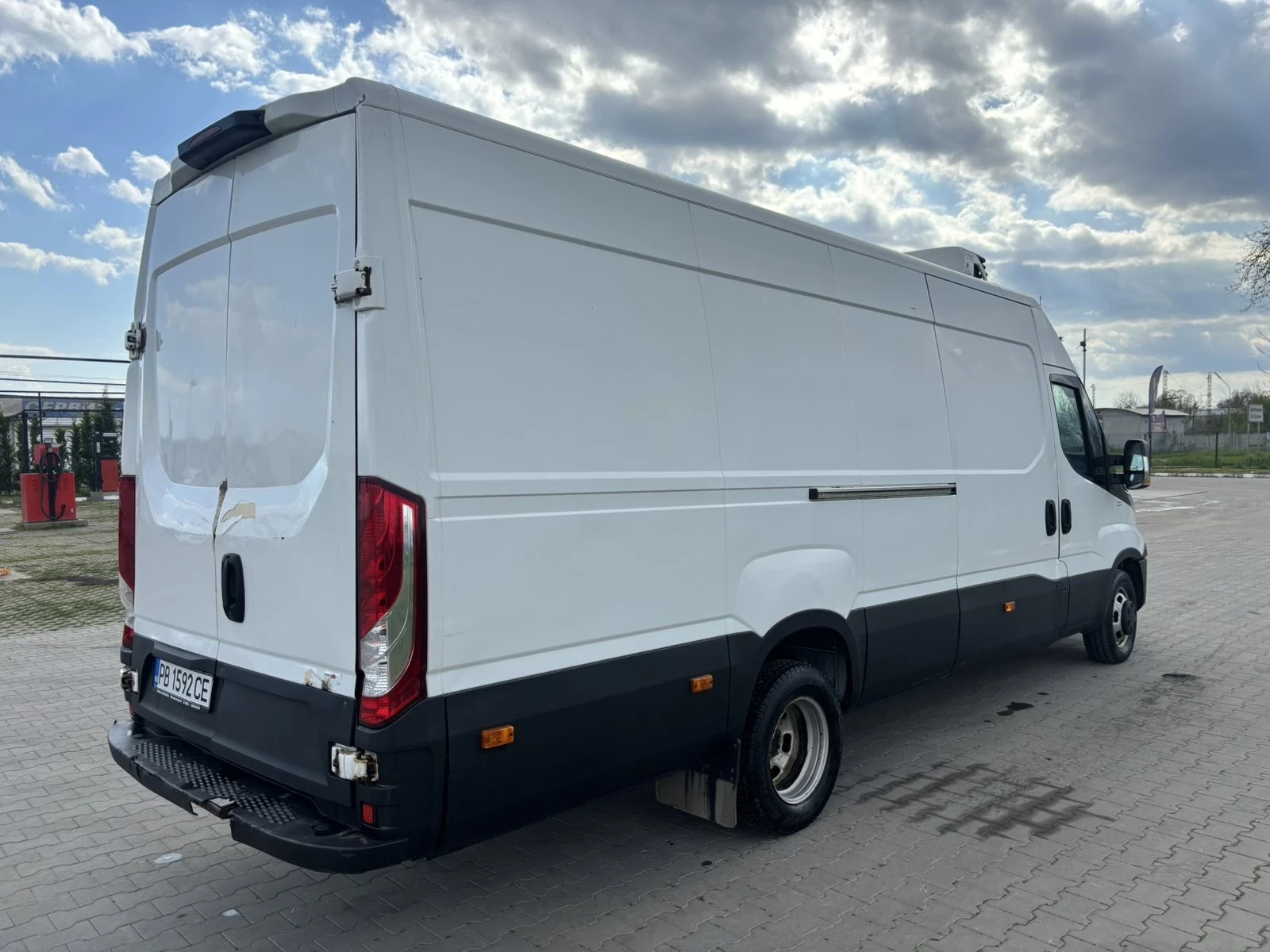 Iveco Daily, снимка 10 - Бусове и автобуси - 55153072