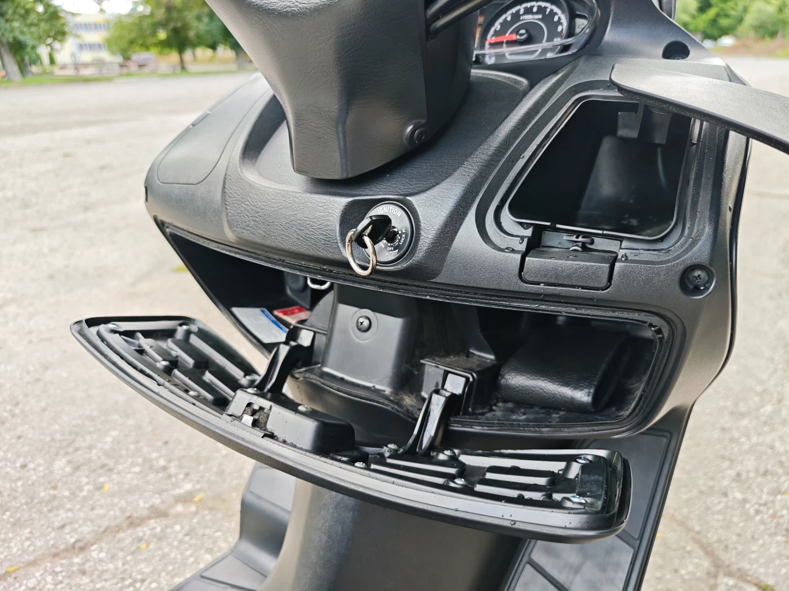 Suzuki Burgman Uh200, снимка 10 - Мотоциклети и мототехника - 55414992