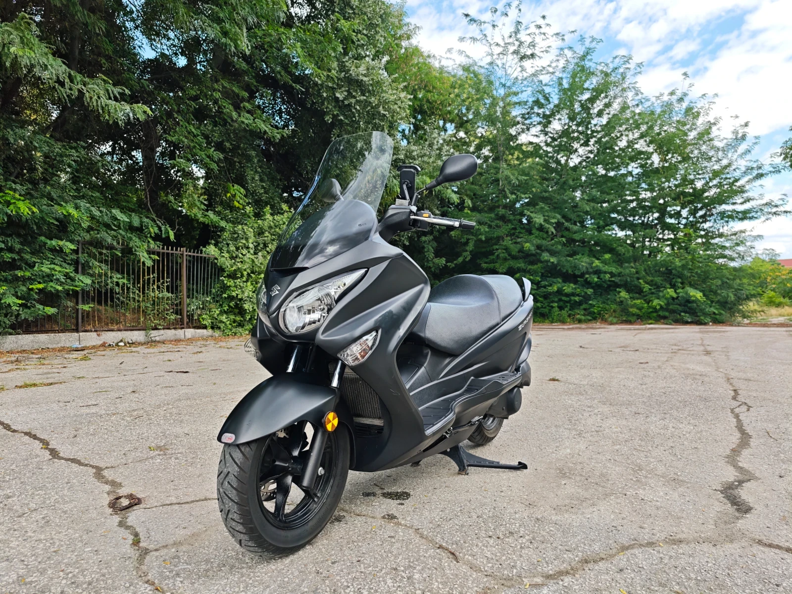 Suzuki Burgman Uh200