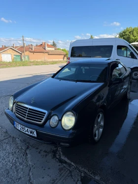 Mercedes-Benz CLK 200 COMPRESSOR Газов Инжекцион.!, снимка 2