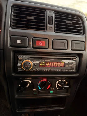 Nissan Almera 1.6 КЛИМАТИК, снимка 10