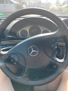 Mercedes-Benz E 320, снимка 11 - Автомобили и джипове - 37460013
