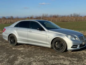 Mercedes-Benz E 220 На части - [8] 