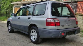 Subaru Forester 2.0i TOП ОФЕРТА, снимка 3