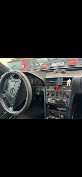 Mercedes-Benz C 180, снимка 6