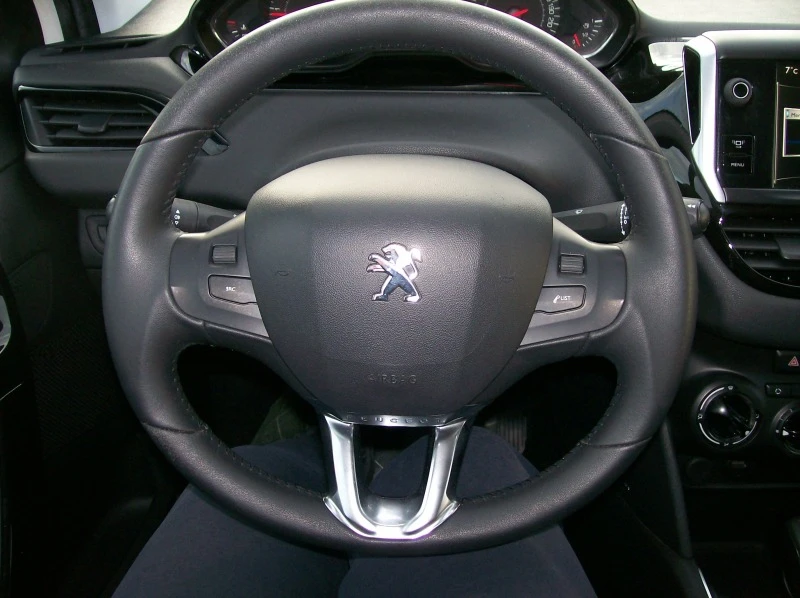 Peugeot 208 1, 2VTI - EURO 5B , NAVI, снимка 14 - Автомобили и джипове - 39975059