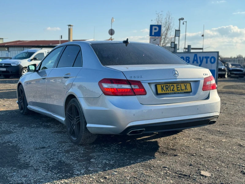 Mercedes-Benz E 220 На части, снимка 2 - Автомобили и джипове - 44265610